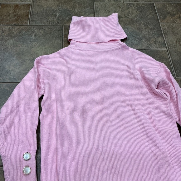 💥Any 2 for $20💥 Pink Turtleneck Sweater - Picture 4 of 4